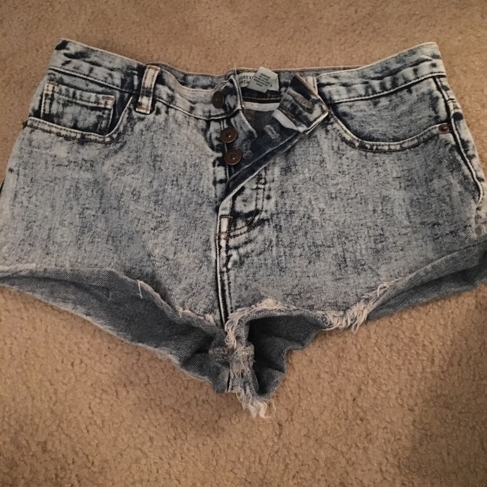 Mid rise shorts